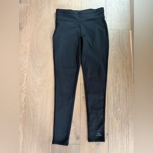LL Bean Women’s PrimaLoft ThermaStretch Fleece tights in black - size small